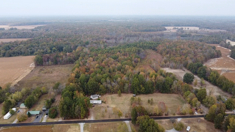 Image for ABSOLUTE AUCTION 693 WADESBORO ROAD PADUCAH, KY