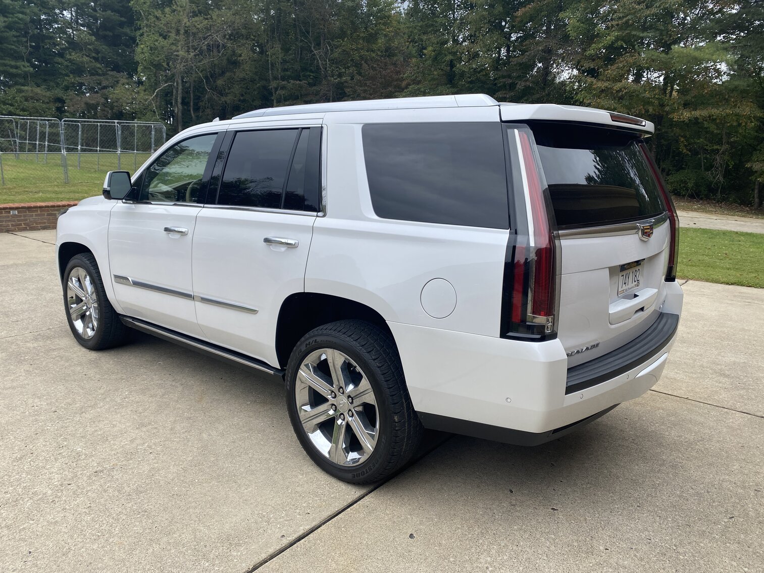 Beckley, WV 2018 Cadillac Escalade 4WD Platinum One Owner Only 2,621
