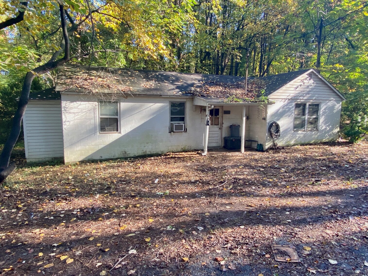 Image for 1 BR/1 BA Cottage on .5 +/- Acre Lot Minutes From the Dulles Corridor in Loudoun County, VA--SELLING to the HIGHEST BIDDER!!