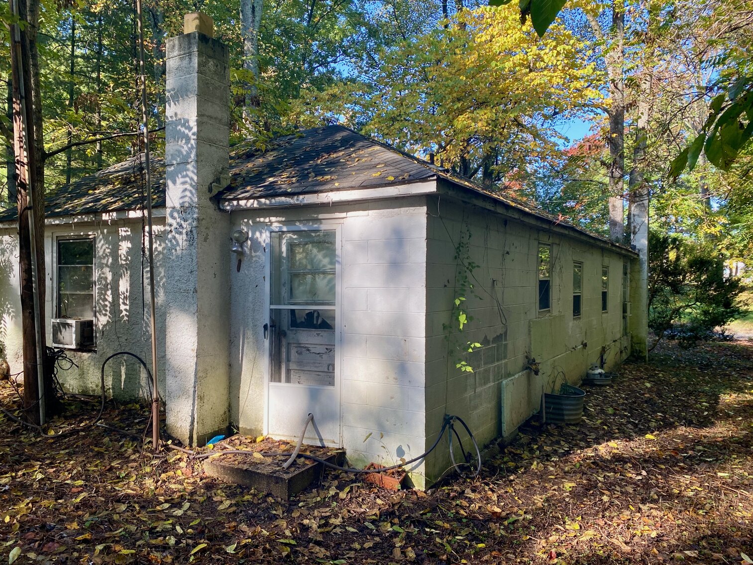 Image for 1 BR/1 BA Cottage on .5 +/- Acre Lot Minutes From the Dulles Corridor in Loudoun County, VA--SELLING to the HIGHEST BIDDER!!