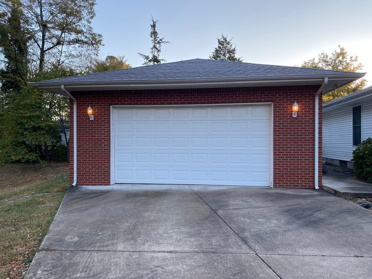 Image for ABSOLUTE ESTATE AUCTION 203 CALVERT DRIVE PADUCAH, KY