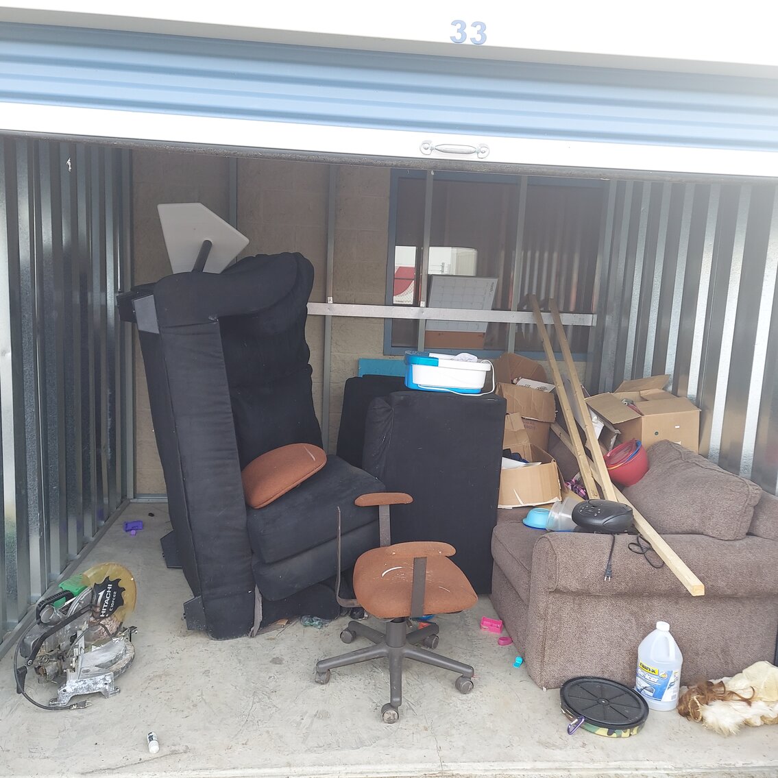 Image for Hurricane & Winfield, WV – Storage Units Auction! 10 Units!