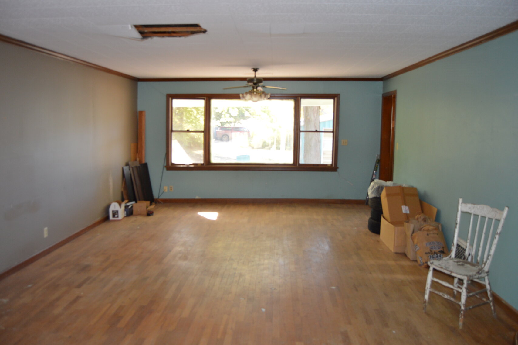 Image for 211 E 4th St