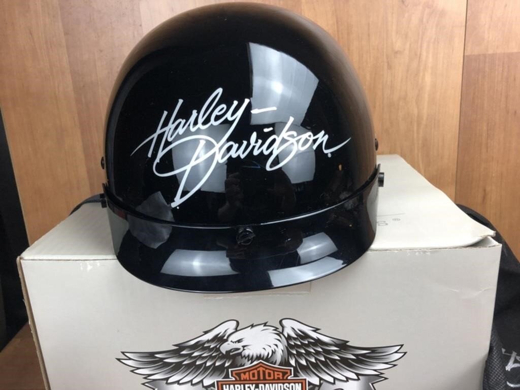 Image for Davidson Cottages, Christmas, Candles, Toys Online Auction