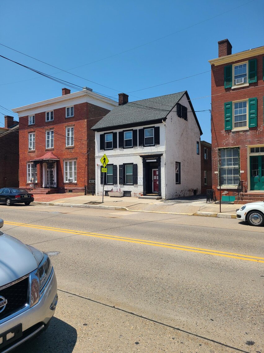 Image for Bankruptcy Auction - 2-Story 4,000 +/- SF Professional Office Building w/ Private Parking Lot in Downtown Salem