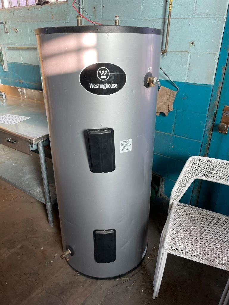 Image for Restaurant Management Company Storage Warehouse Liquidation - Short Notice Restaurant Liquidation Online Auction