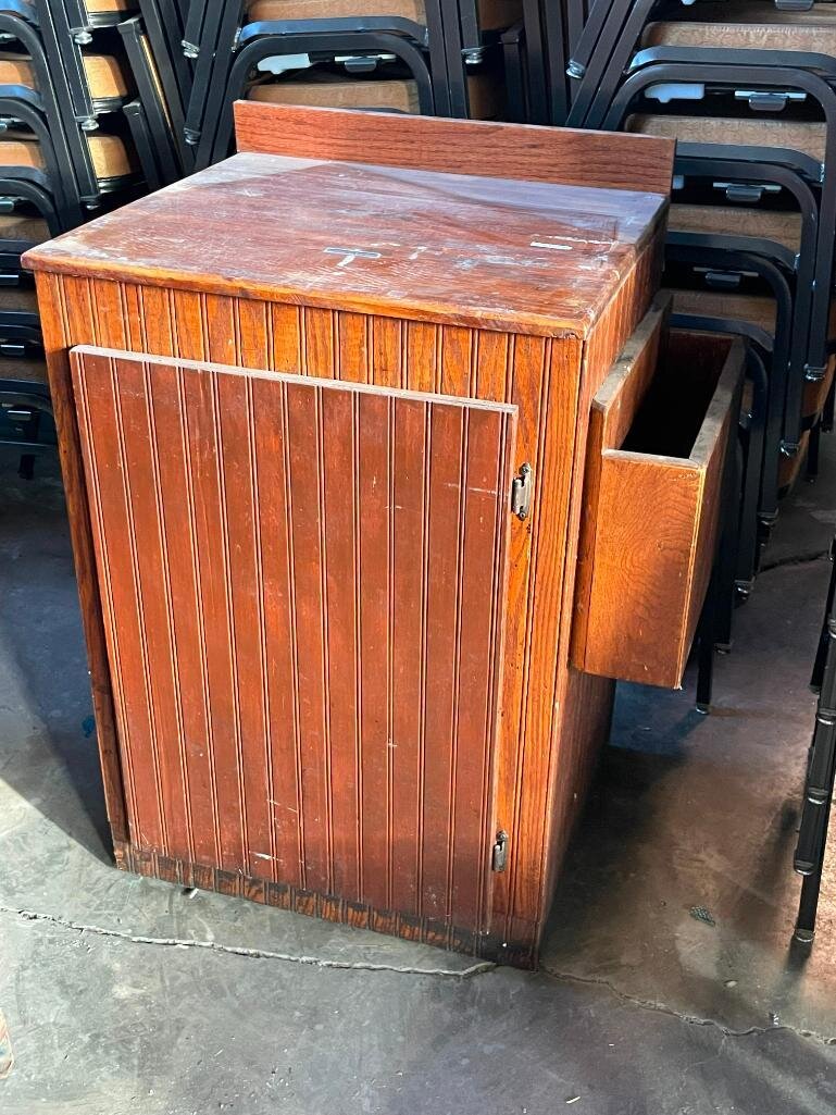 Image for Restaurant Management Company Storage Warehouse Liquidation - Short Notice Restaurant Liquidation Online Auction