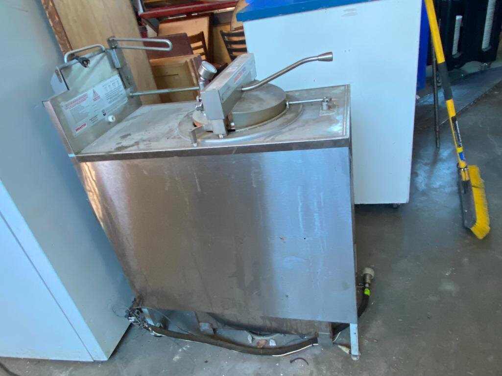 Image for Restaurant Management Company Storage Warehouse Liquidation - Short Notice Restaurant Liquidation Online Auction