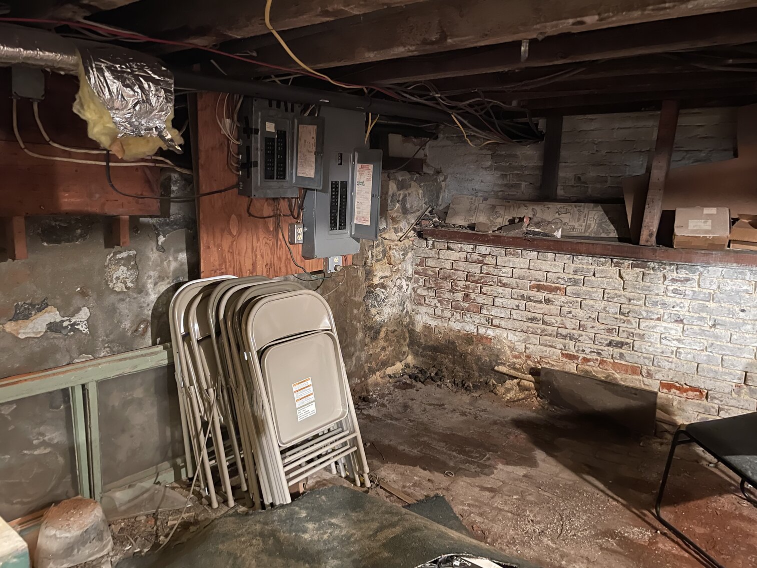 Image for Bankruptcy Auction - 2-Story 4,000 +/- SF Professional Office Building w/ Private Parking Lot in Downtown Salem