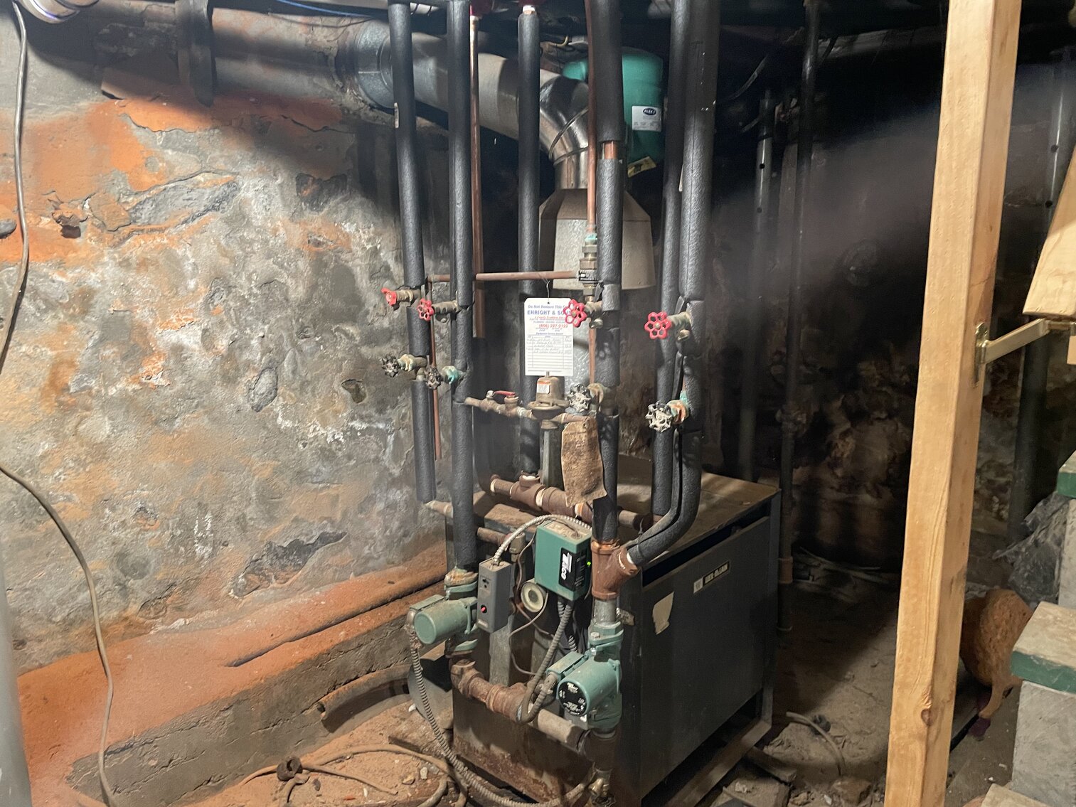 Image for Bankruptcy Auction - 2-Story 4,000 +/- SF Professional Office Building w/ Private Parking Lot in Downtown Salem