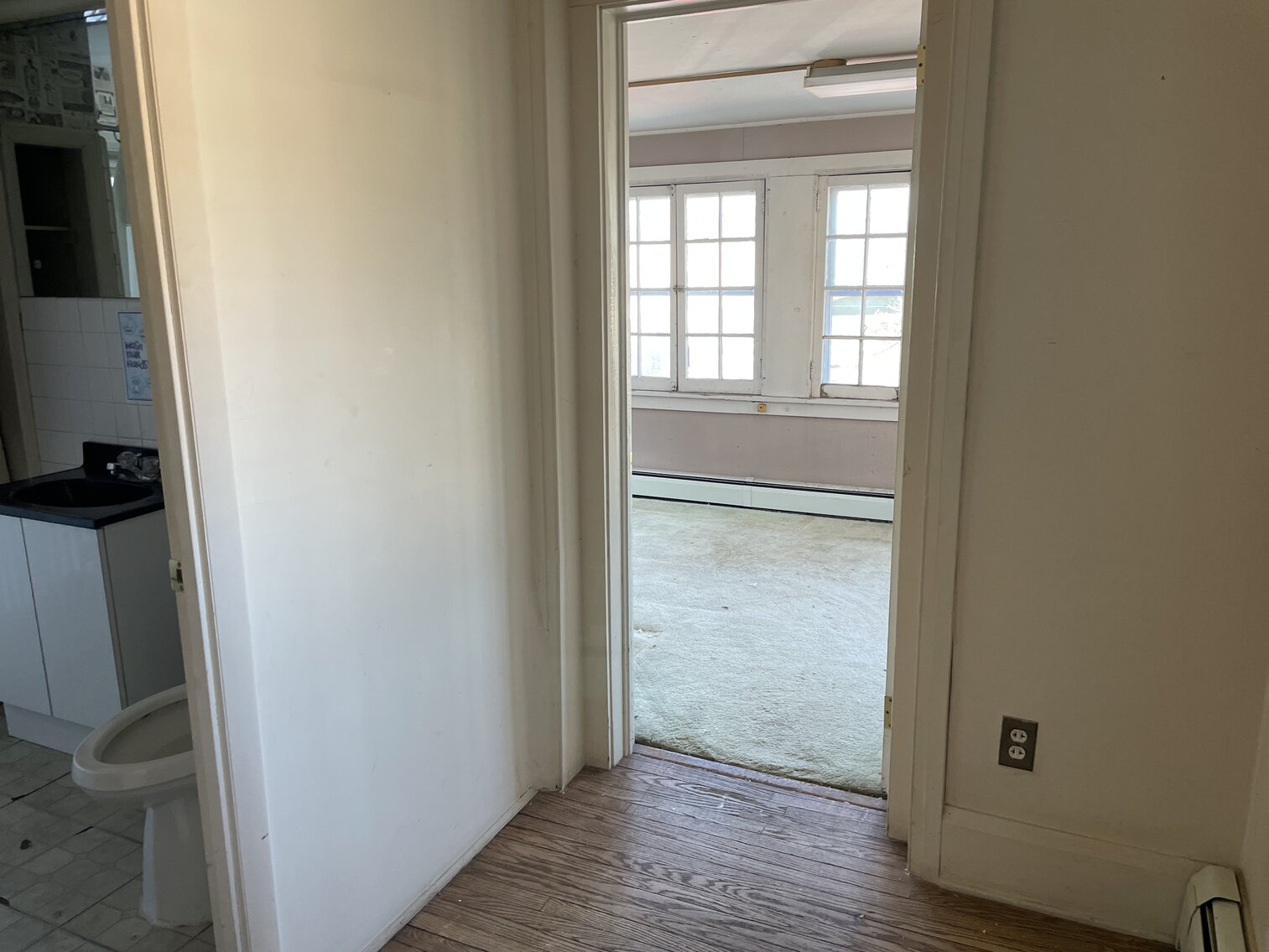 Image for Bankruptcy Auction - 2-Story 4,000 +/- SF Professional Office Building w/ Private Parking Lot in Downtown Salem