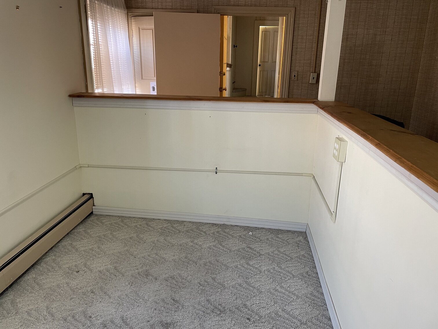 Image for Bankruptcy Auction - 2-Story 4,000 +/- SF Professional Office Building w/ Private Parking Lot in Downtown Salem