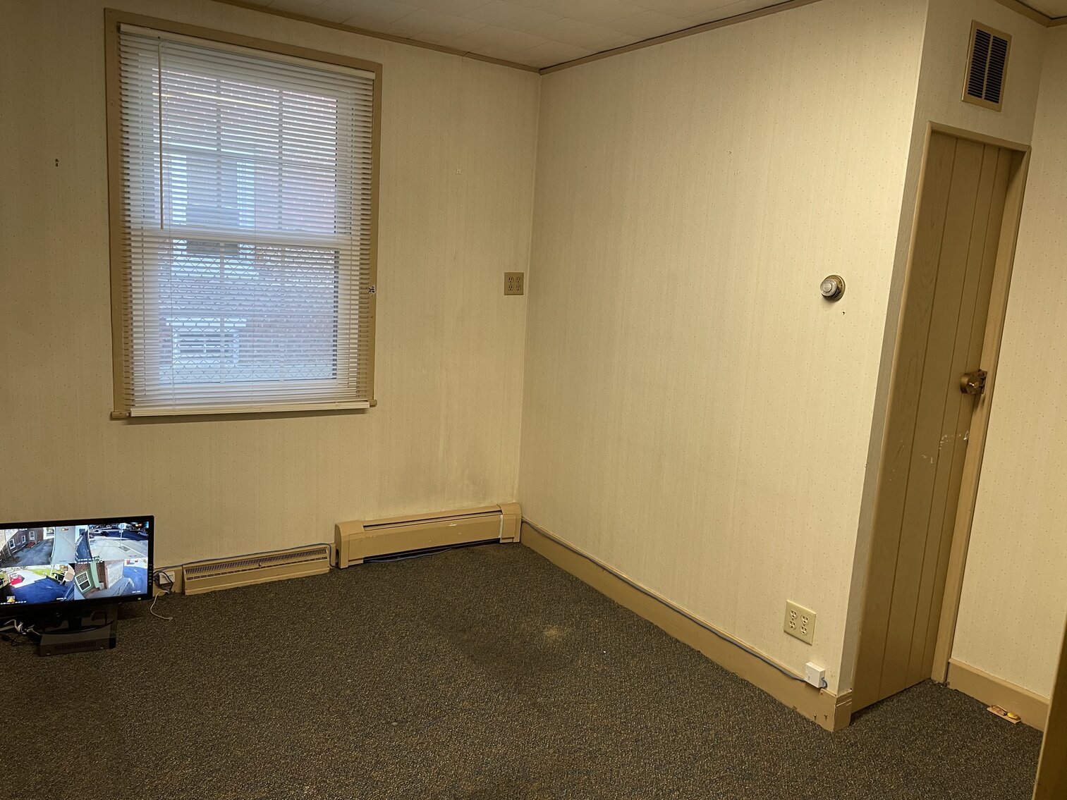 Image for Bankruptcy Auction - 2-Story 4,000 +/- SF Professional Office Building w/ Private Parking Lot in Downtown Salem