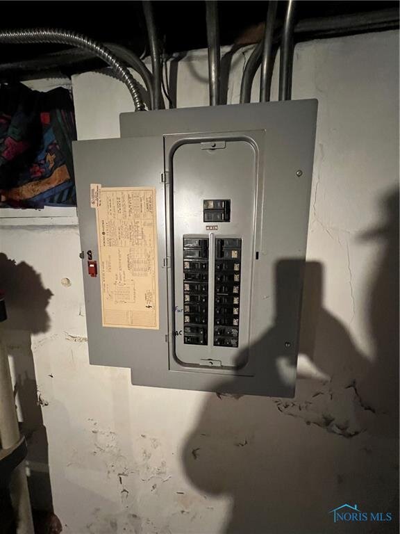 Image for MINIMUM BID AUCTION $19,000! 1423 Queen St.