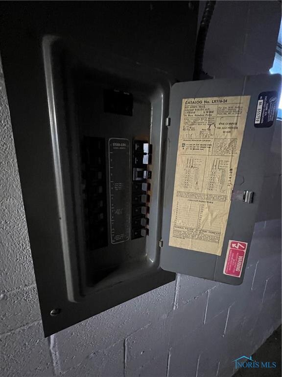 Image for MINIMUM BID AUCTION $19,000! 1425 Queen St.