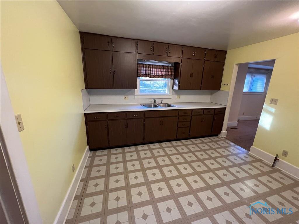 Image for MINIMUM BID AUCTION $19,000! 1433 Queen St