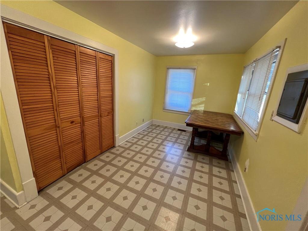 Image for MINIMUM BID AUCTION $19,000! 1433 Queen St