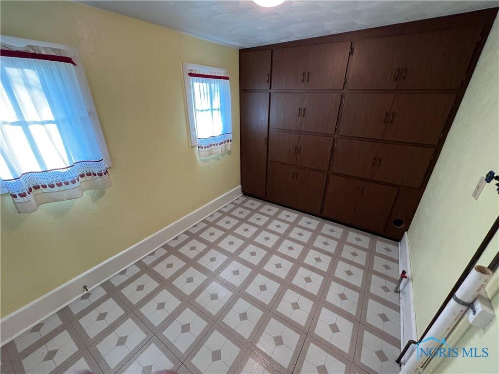 Image for MINIMUM BID AUCTION $19,000! 1433 Queen St