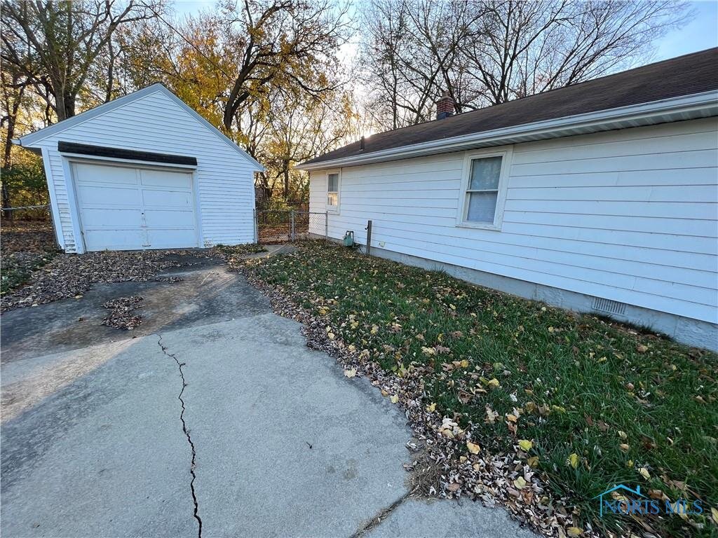 Image for MINIMUM BID AUCTION $19,000! 1433 Queen St