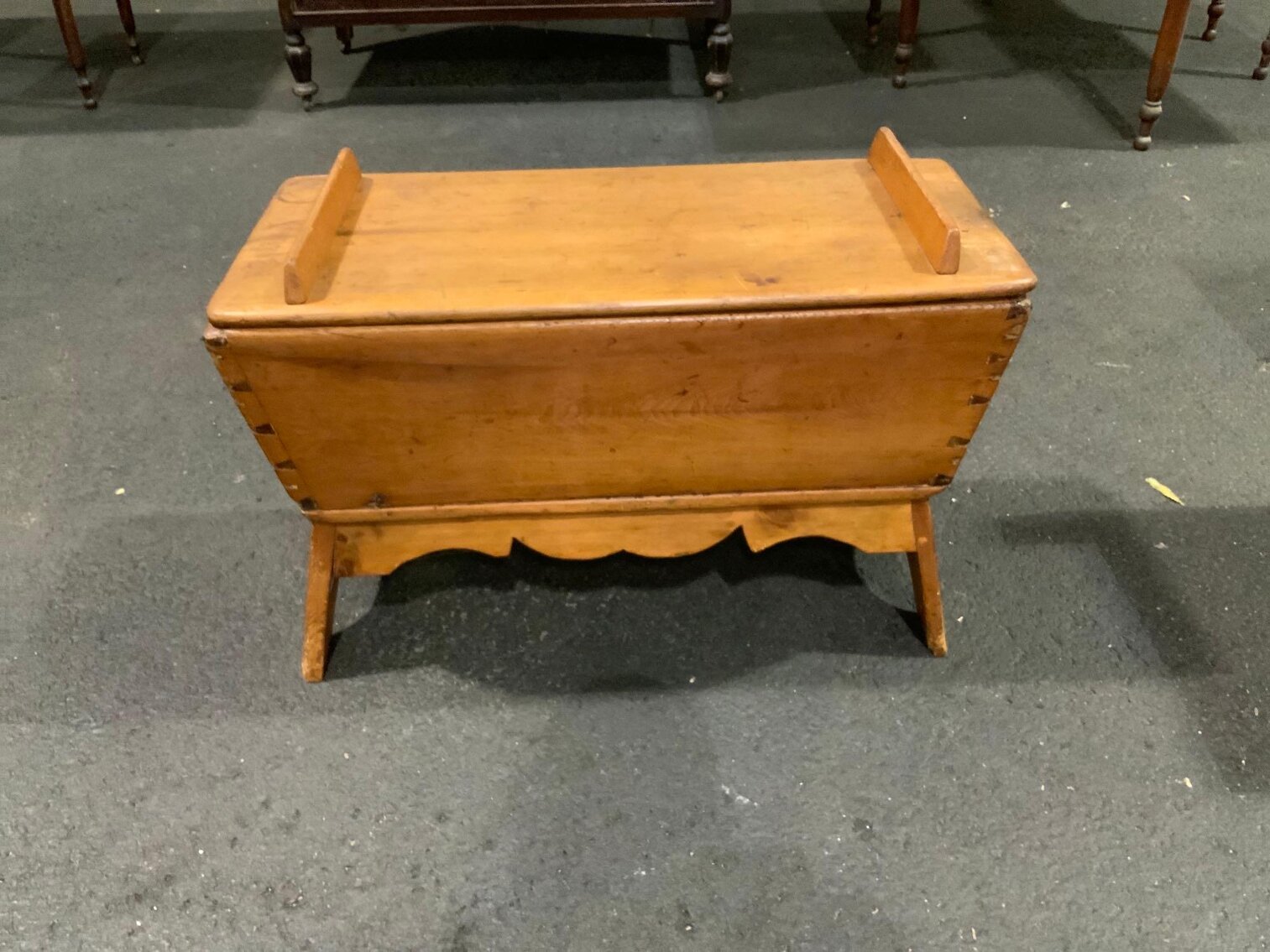 Image for Antique Furniture, Framed Art, Pewter, Copper, Avon Products, Lamps