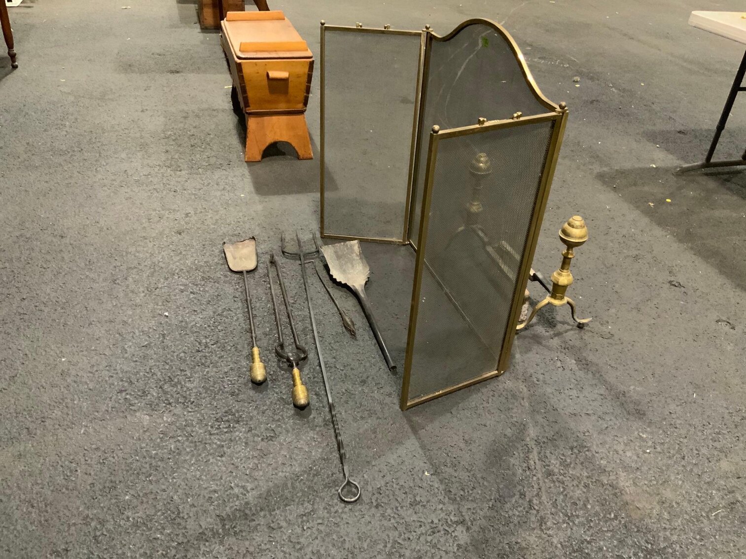 Image for Antique Furniture, Framed Art, Pewter, Copper, Avon Products, Lamps