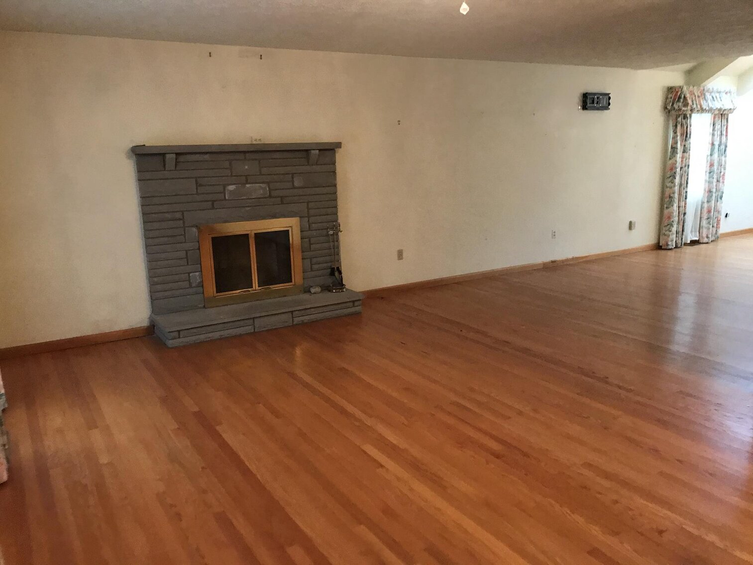 Image for SOLD $209,000 - Move-in Ready 5-Bedroom Brick Home