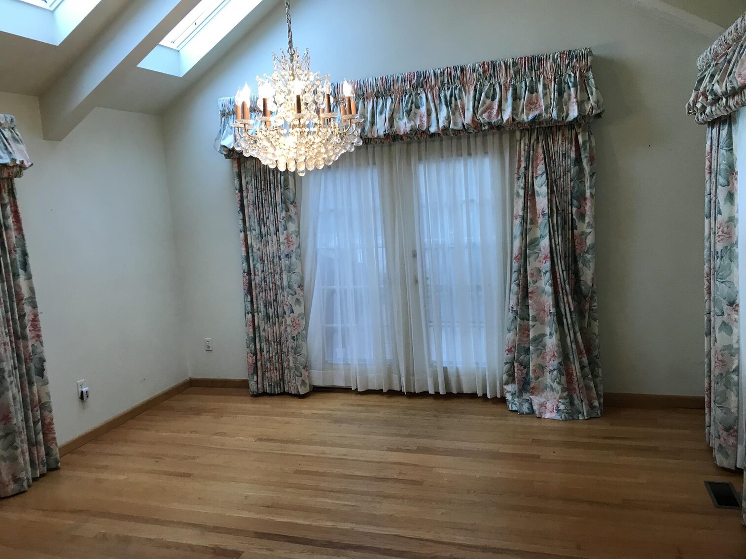 Image for SOLD $209,000 - Move-in Ready 5-Bedroom Brick Home