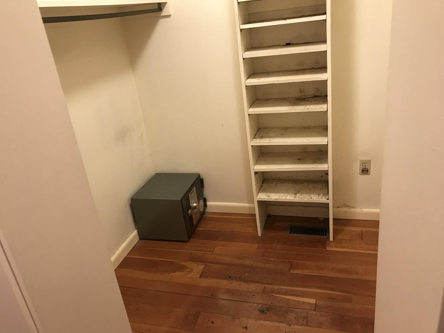 Image for SOLD $209,000 - Move-in Ready 5-Bedroom Brick Home