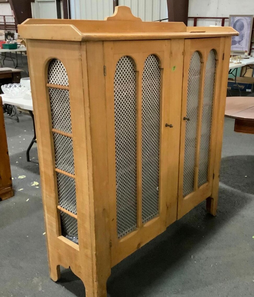 Image for Ladies Rolex, Vintage Metal Toys, Antique Furniture, Framed Art, Elvis, Disney, McDonalds Collectibles, Tools, Fishing Gear