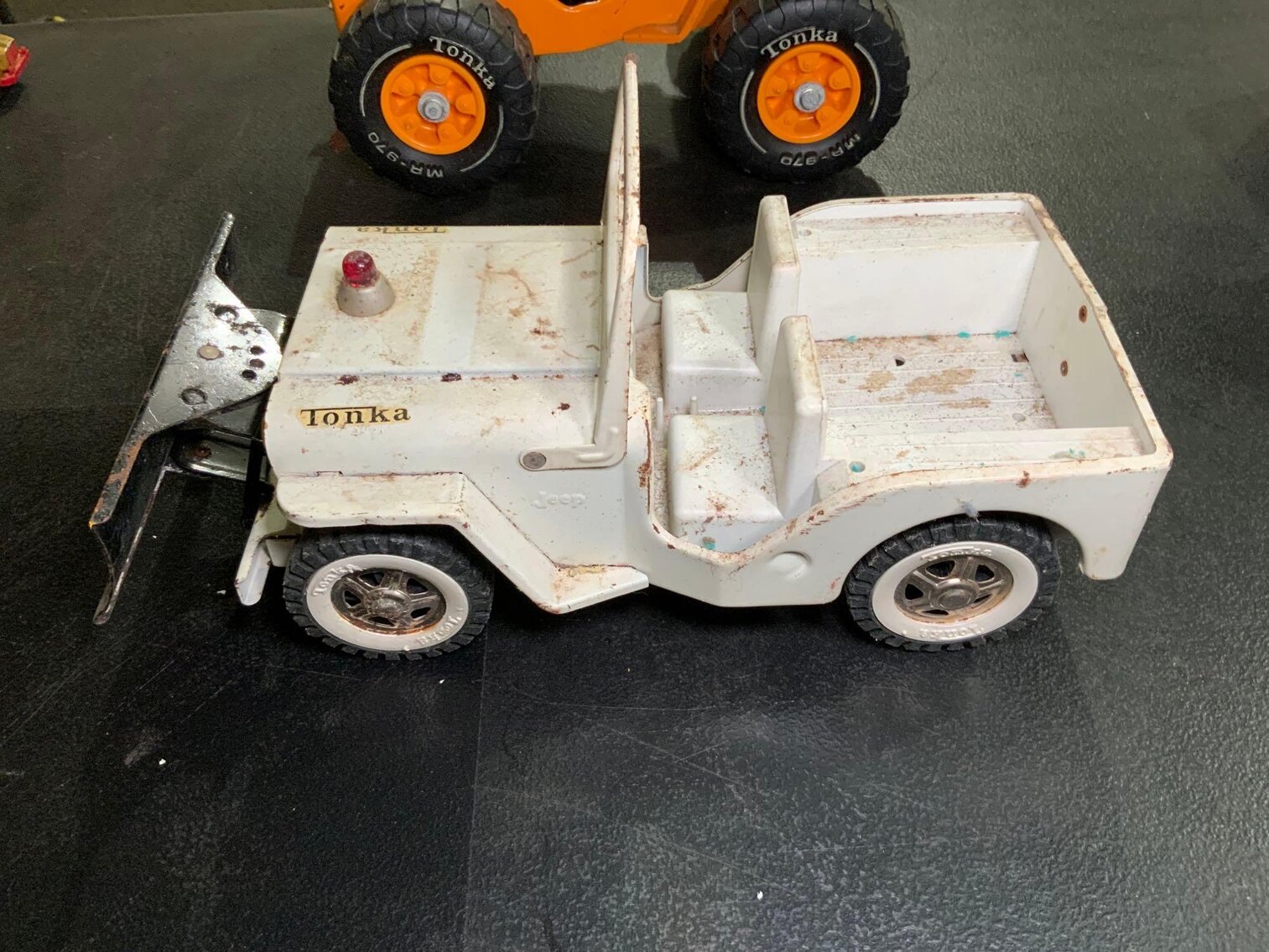 Image for Ladies Rolex, Vintage Metal Toys, Antique Furniture, Framed Art, Elvis, Disney, McDonalds Collectibles, Tools, Fishing Gear