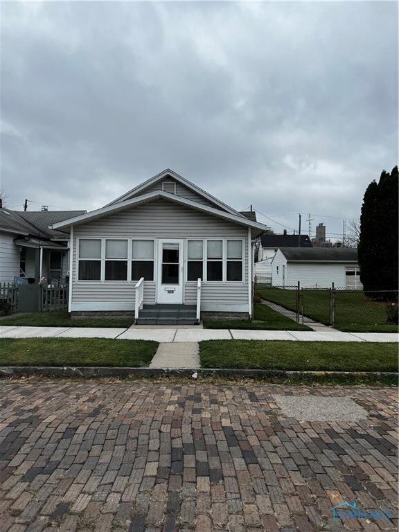Image for MINIMUM BID AUCTION $25,000! 1132 Clark St
