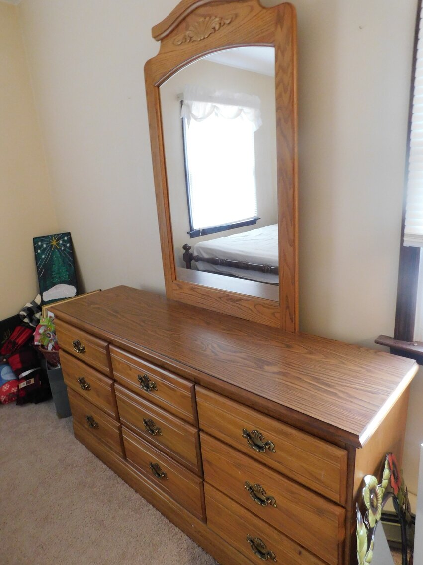 Image for Philippi, WV – Moving Auction: Furniture, Housewares, Glassware, Décor, Appliances, and More!