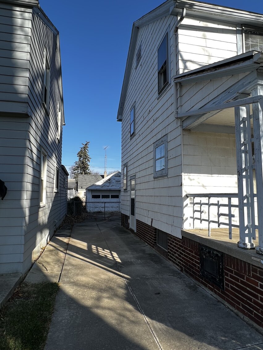 Image for MINIMUM BID AUCTION $55,000! 826 Brinton Dr.