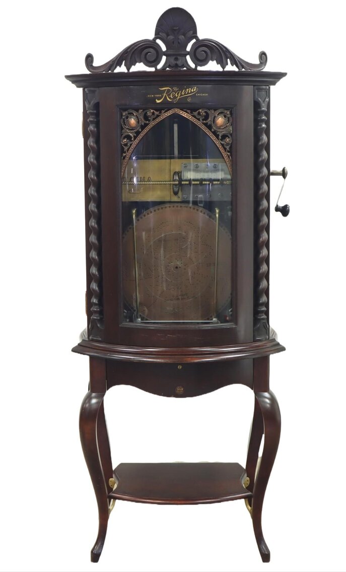 Image for Fine and Decorative Arts | December 8, 2022 at 10:00 AM