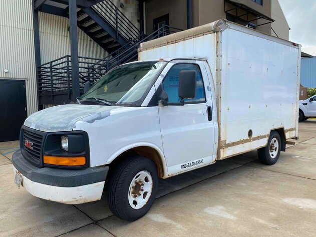 Image for 12/12 Lihue (KAUAI) 2005 GMC Savana Box Truck