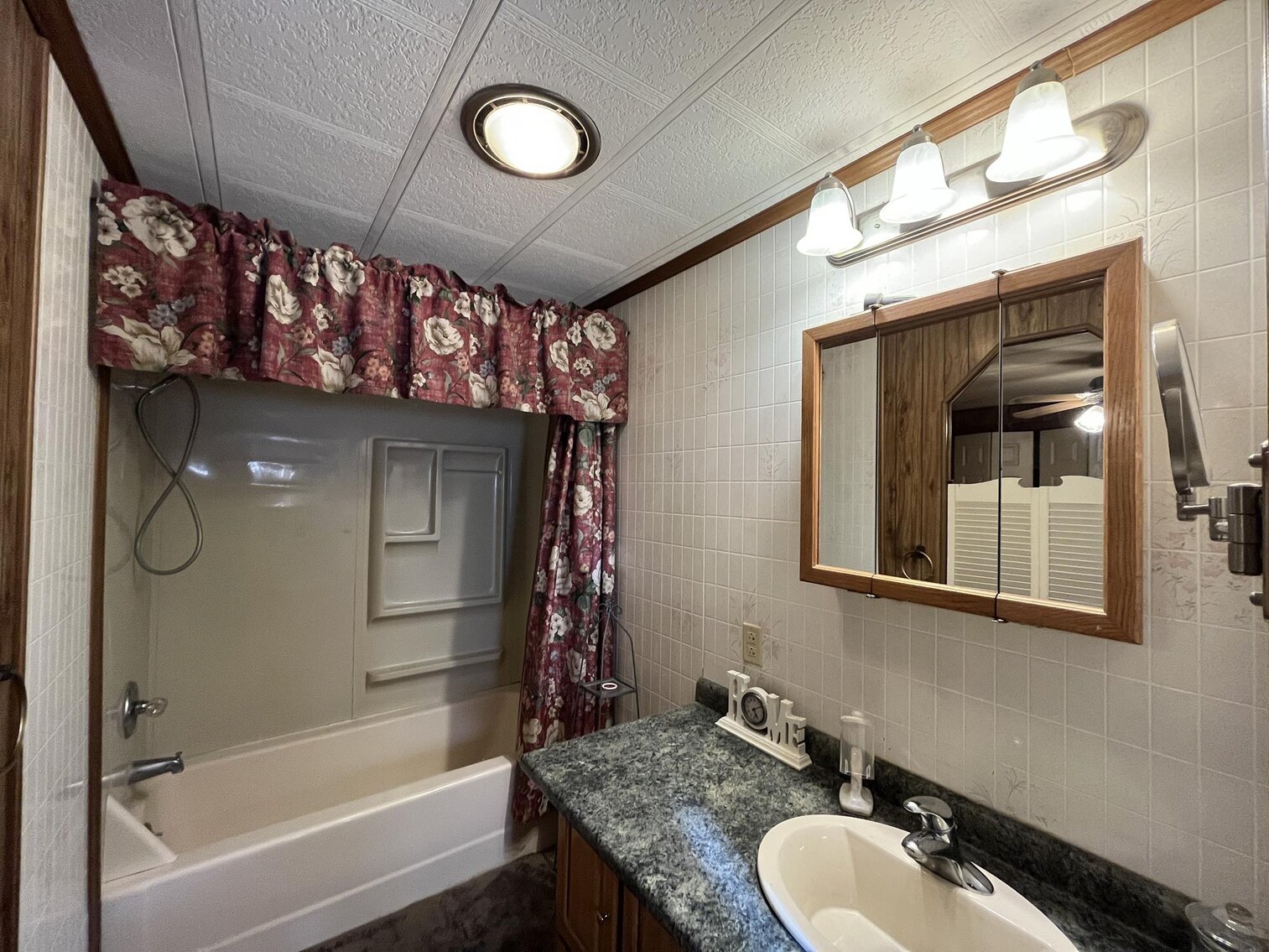 Image for SOLD $73,700 - 3 Bedroom Mobile Home on a Nice Lot