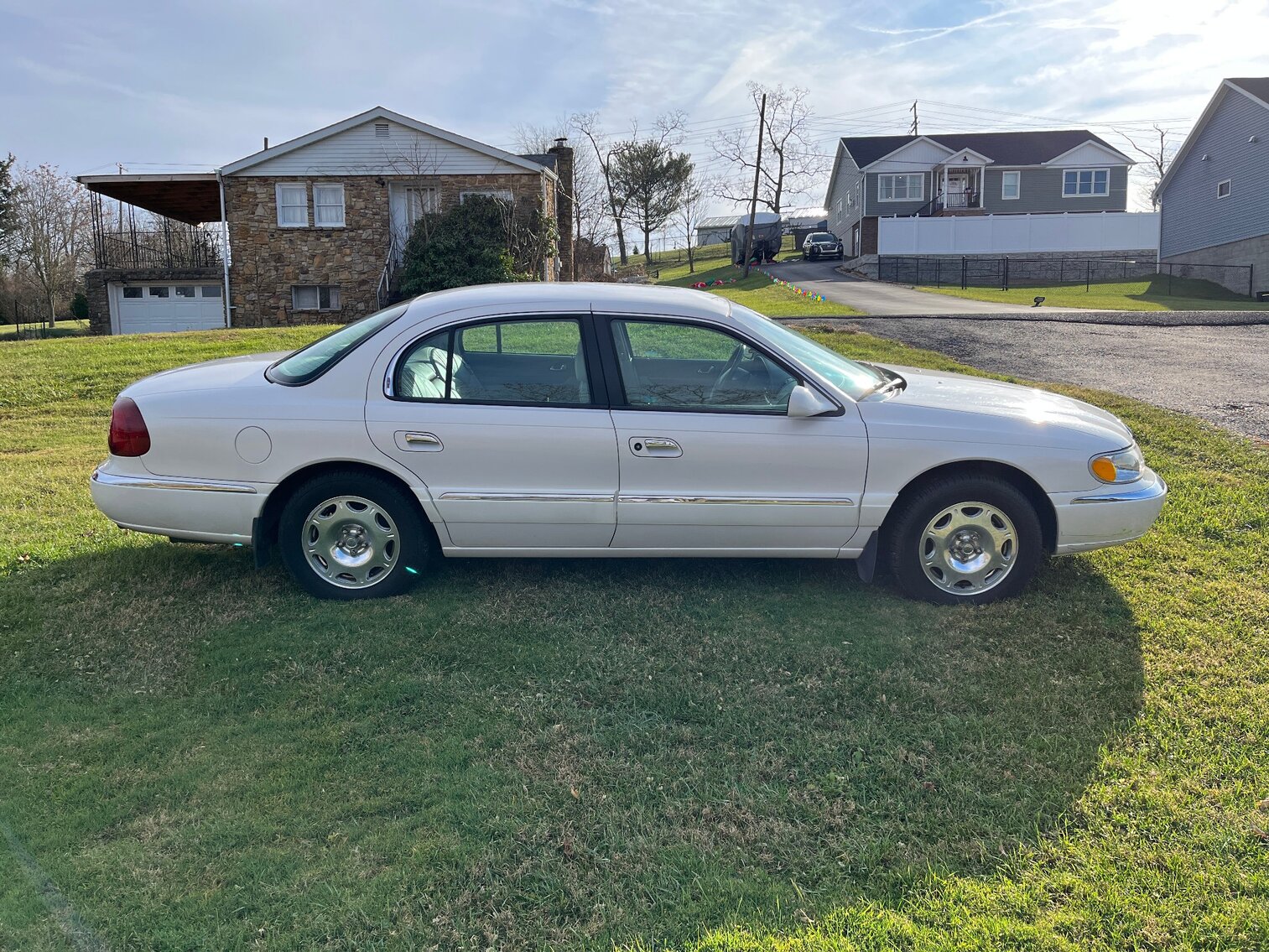 Image for Fairmont, WV – Estate Car Auction: ’98 Lincoln & ’03 Dodge Ram 1500 Handicap Conversion Van