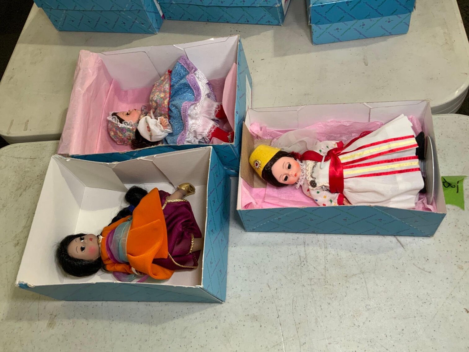 Image for Slag Glass Lamps, Advertising, Longaberger, Metal Toys, Vintage Games, Antique Furniture, Bottles