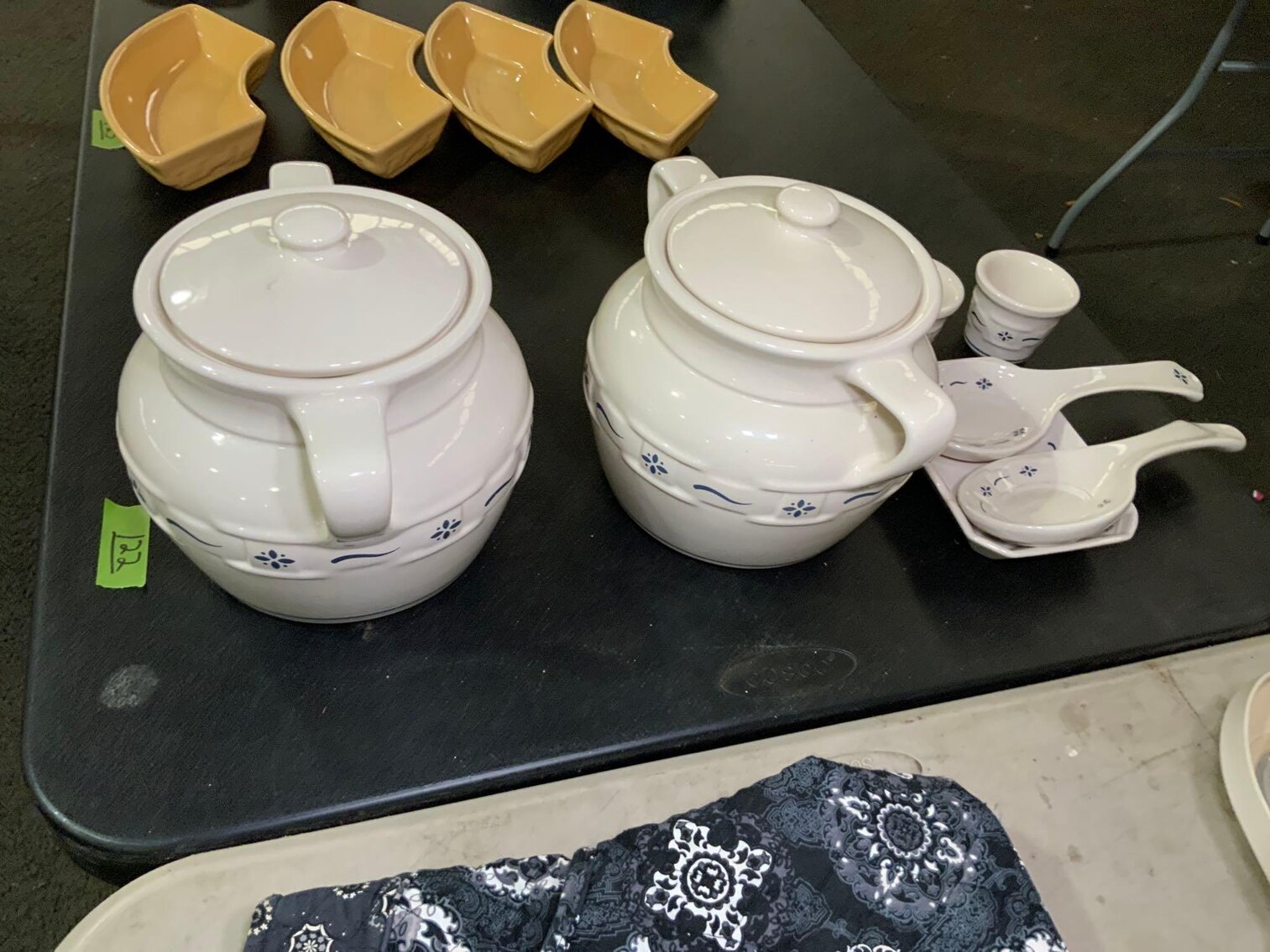 Image for Slag Glass Lamps, Advertising, Longaberger, Metal Toys, Vintage Games, Antique Furniture, Bottles