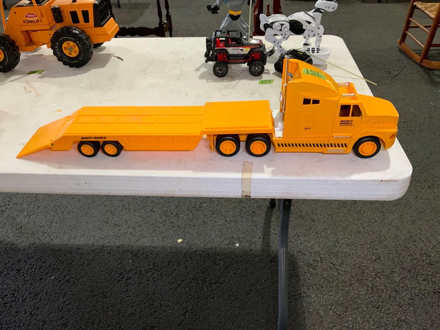 Image for Slag Glass Lamps, Advertising, Longaberger, Metal Toys, Vintage Games, Antique Furniture, Bottles