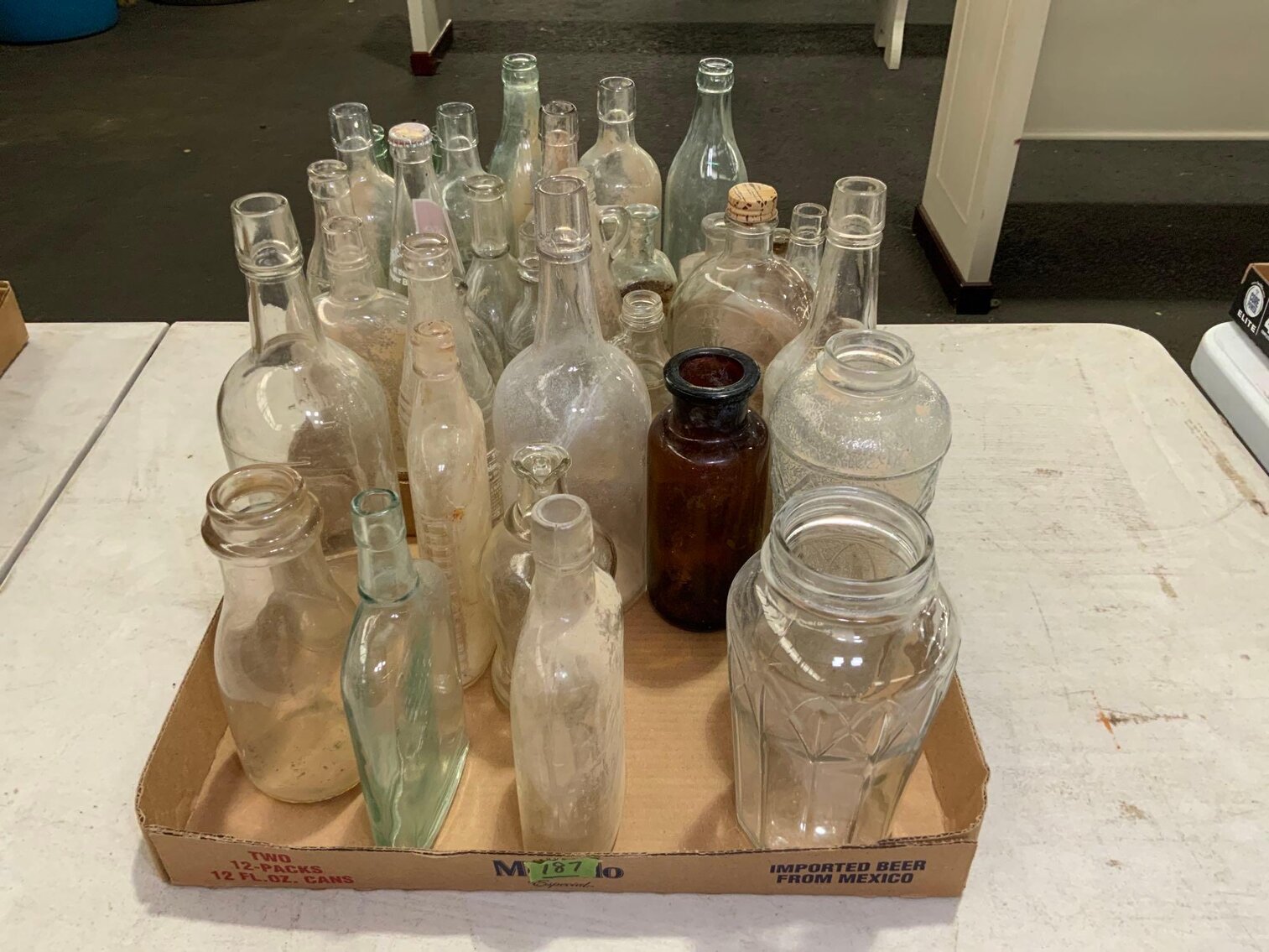 Image for Slag Glass Lamps, Advertising, Longaberger, Metal Toys, Vintage Games, Antique Furniture, Bottles