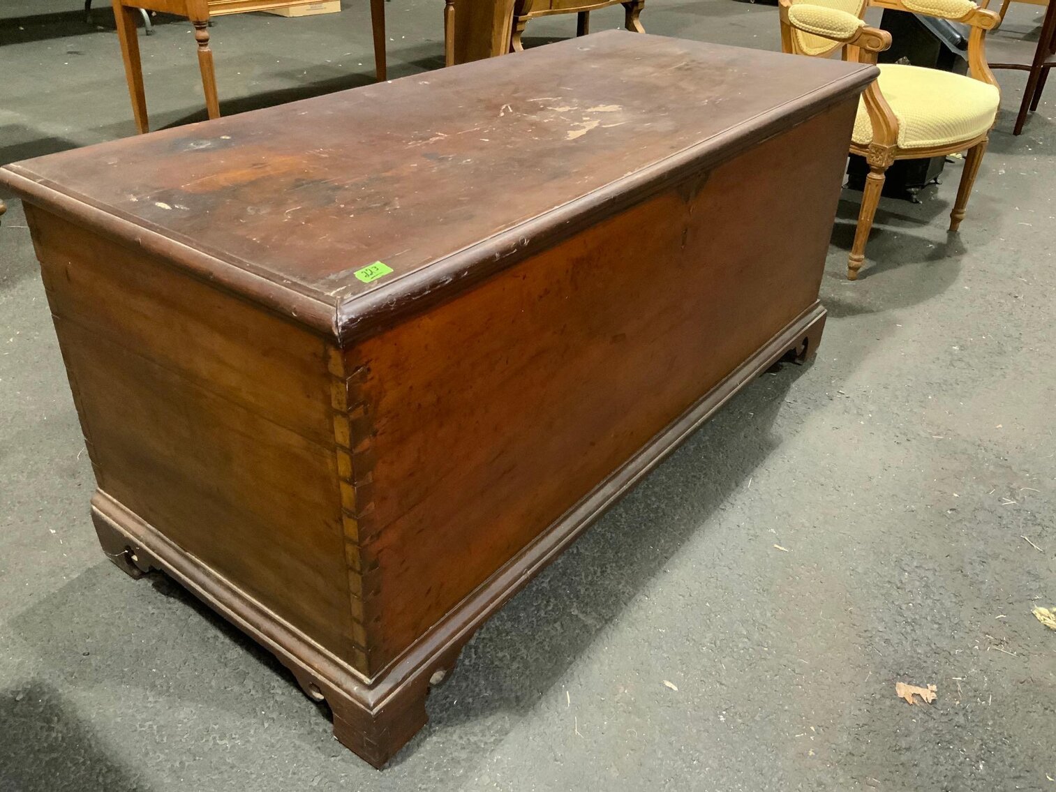 Image for Slag Glass Lamps, Advertising, Longaberger, Metal Toys, Vintage Games, Antique Furniture, Bottles