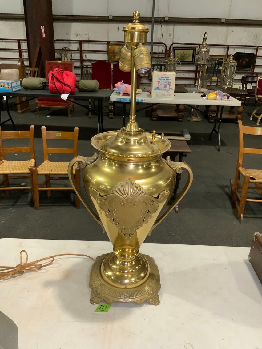 Image for Slag Glass Lamps, Advertising, Longaberger, Metal Toys, Vintage Games, Antique Furniture, Bottles