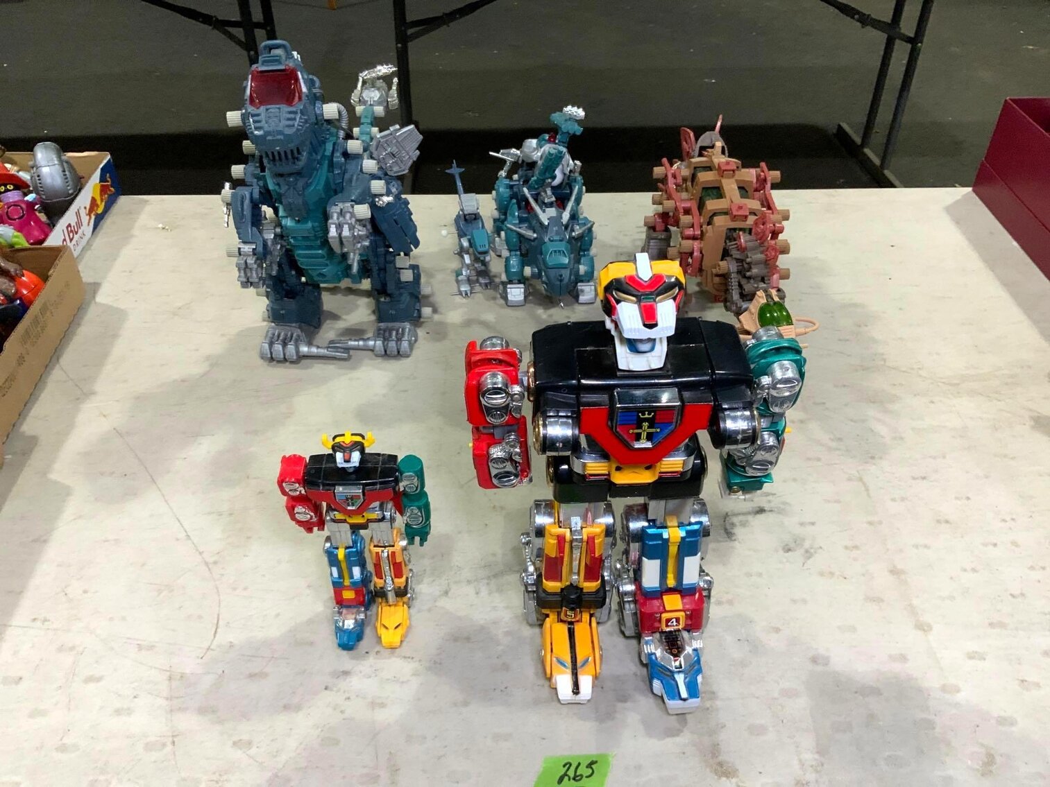 Image for Slag Glass Lamps, Advertising, Longaberger, Metal Toys, Vintage Games, Antique Furniture, Bottles