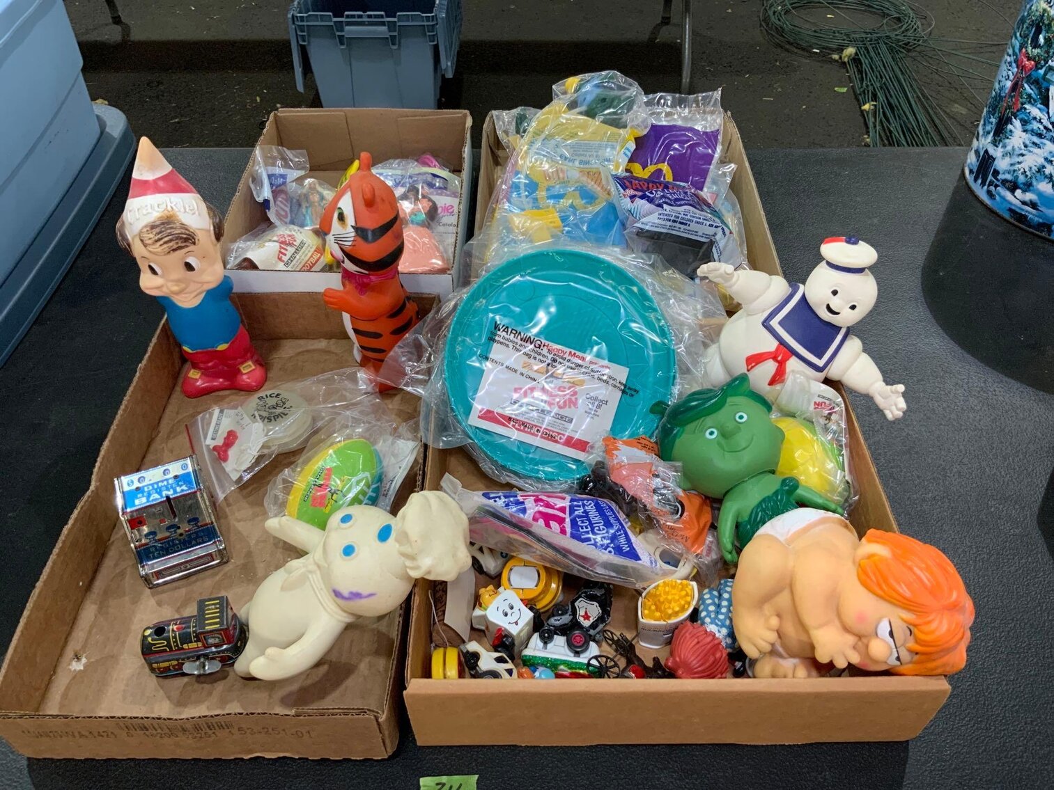 Image for Slag Glass Lamps, Advertising, Longaberger, Metal Toys, Vintage Games, Antique Furniture, Bottles