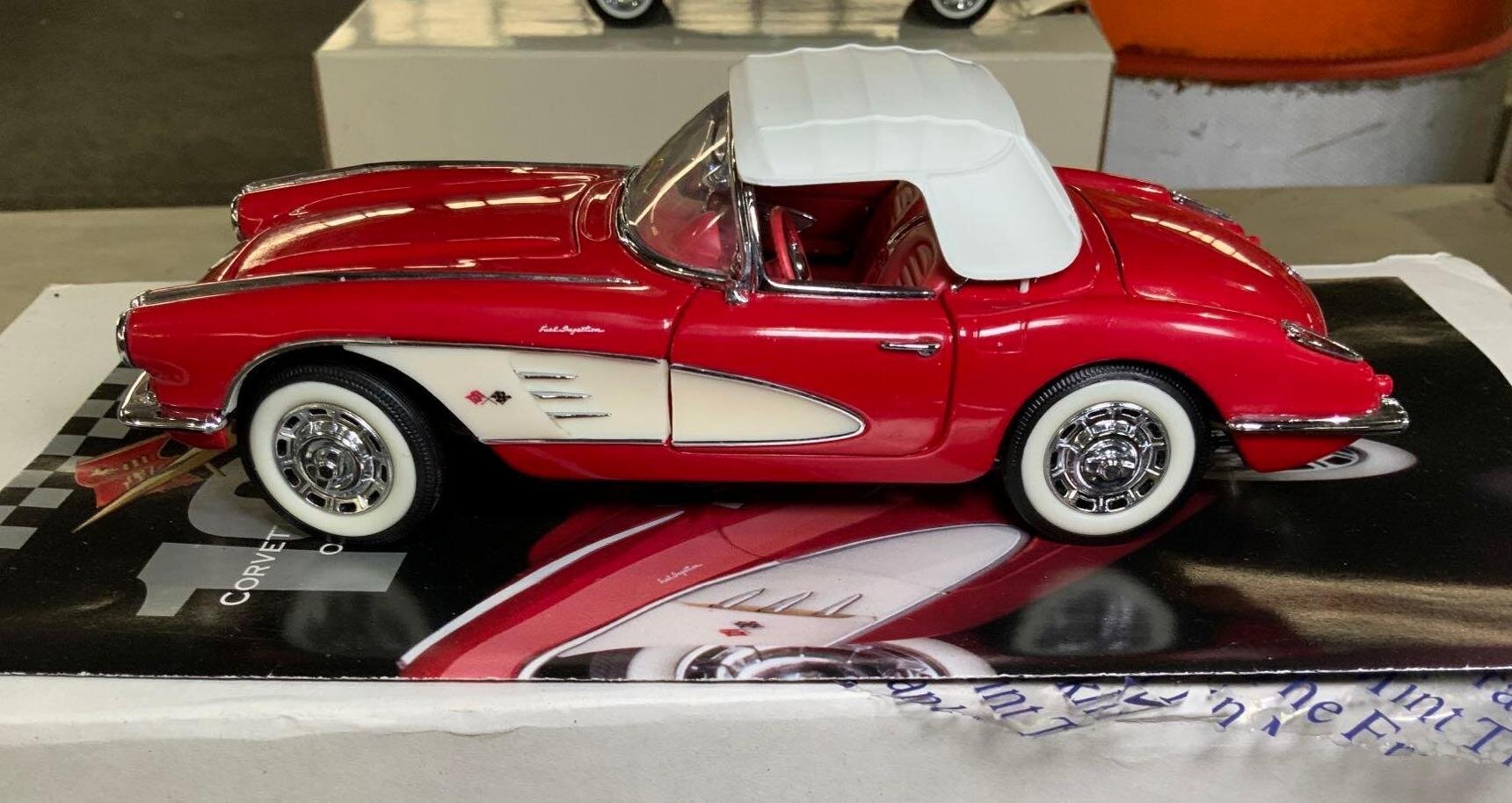 Image for Slag Glass Lamps, Advertising, Longaberger, Metal Toys, Vintage Games, Antique Furniture, Bottles