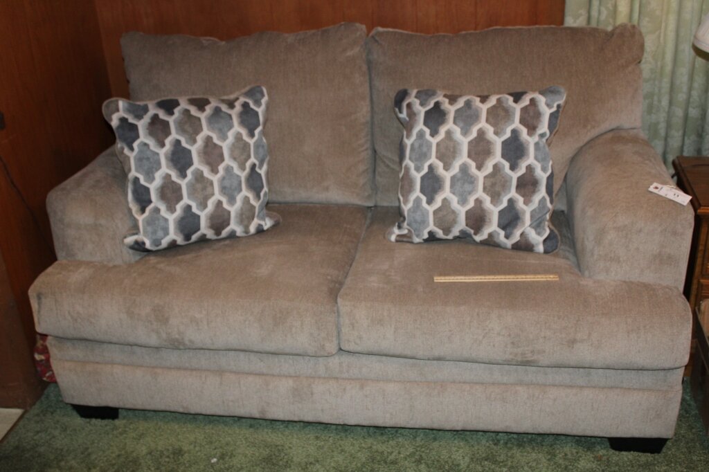 Image for Furniture, Quilts, Collectibles & More