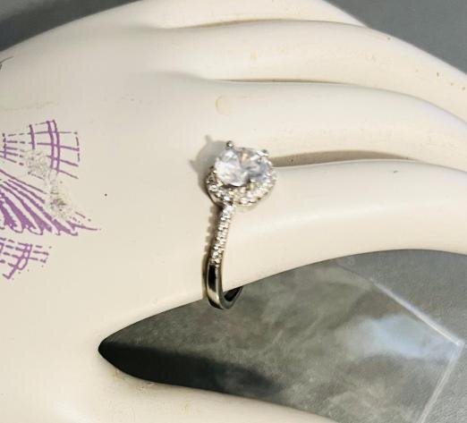 New and Vintage Retail Items; Tons of Great Gifts!