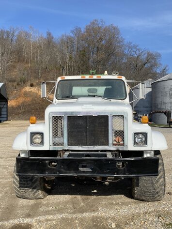 Image for 1989 International Navistar w/ New Leader L2020 GT Spreader