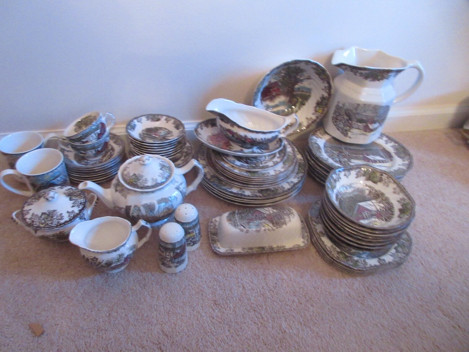 Image for Fairmont, WV – Estate of Barbara Lee Dodd: ’12 Toyota Avalon, JD X330 Mower, Furniture, Decorations, Quilts, and More!